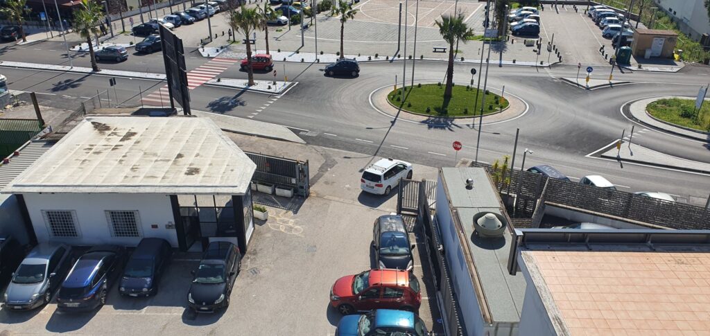 Centro Il Faro: aree esterne e parcheggi
